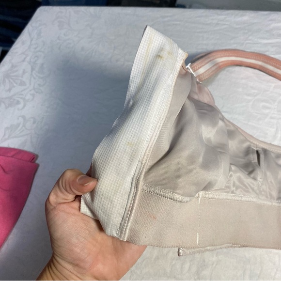 SHEFIT Ultimate Sports Bra in size Luxe (large) White, Tie Dyed in Great Shape - Picture 14 of 16